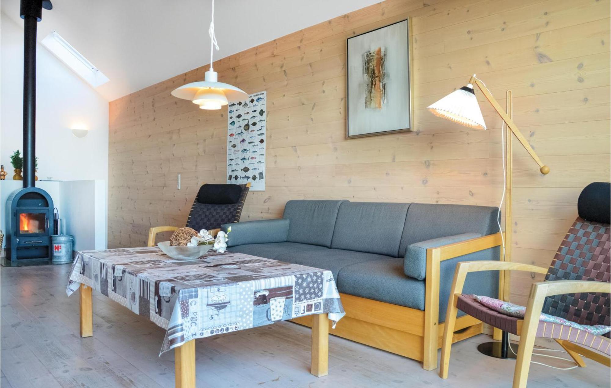 2 Bedroom Gorgeous Home In Хвиде Санде Екстериор снимка